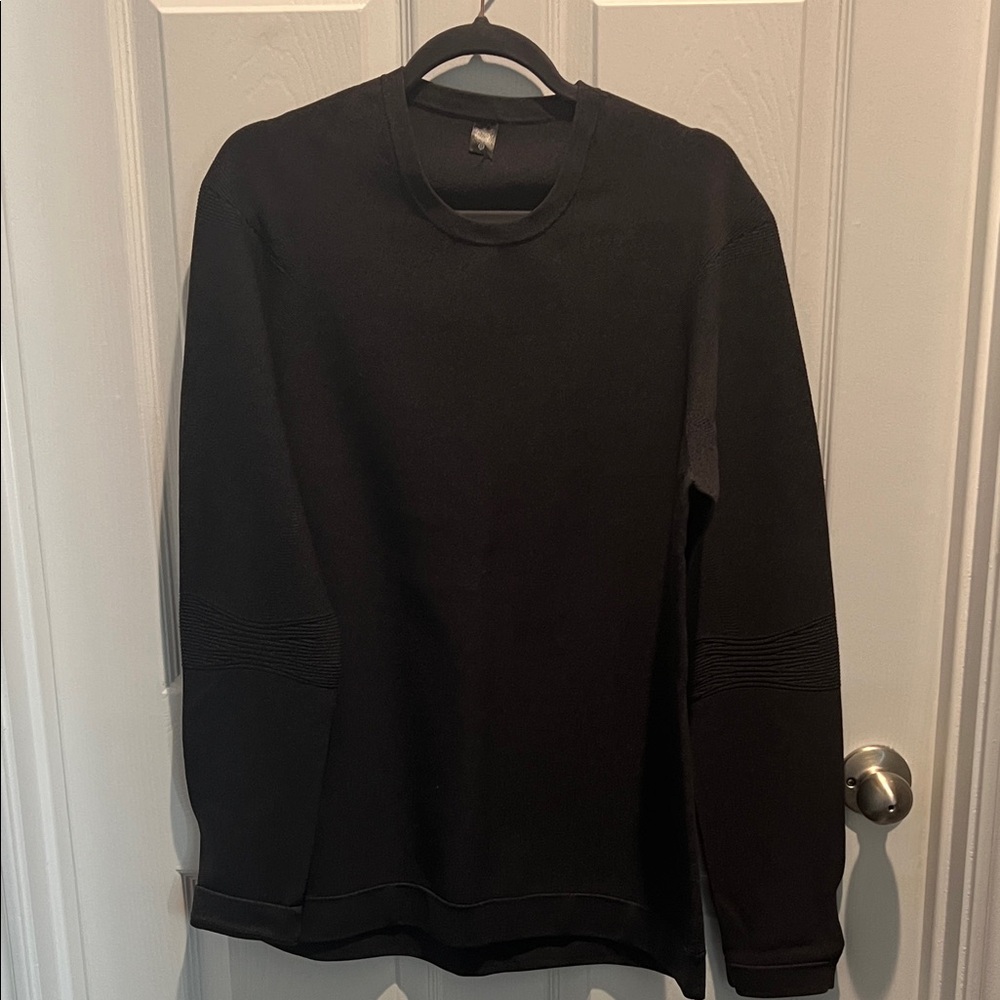 lululemon athletica Men's Black Crewneck Sweater